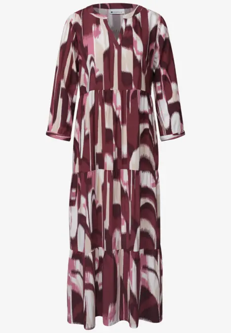 Weinrotes Midikleid mit abstraktem Muster, 3/4-Ärmeln und lockerem Schnitt.