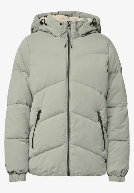 Leichte, hellgraue Steppjacke mit Kapuze und Reißverschluss, seitlichen Taschen und elastischen Bündchen.