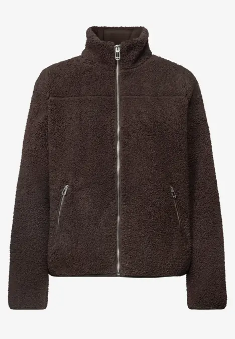Dunkelbraune Teddy-Fleece-Jacke mit Stehkragen, Front- und zwei seitlichen Reißverschlusstaschen.