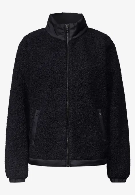 Schwarze Fleecejacke mit Reißverschluss, Stehkragen und seitlichen Taschen