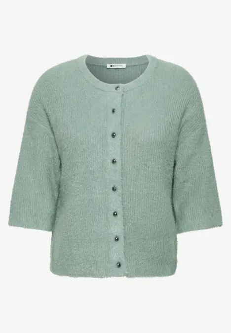 Pastellgrüne Strickjacke mit 3/4-Ärmeln, Rundhals, Knopfleiste und Brusttasche.