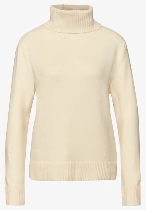 Beiger Rollkragenpullover mit schlichten, langen Ärmeln und gerippten Abschlüssen.