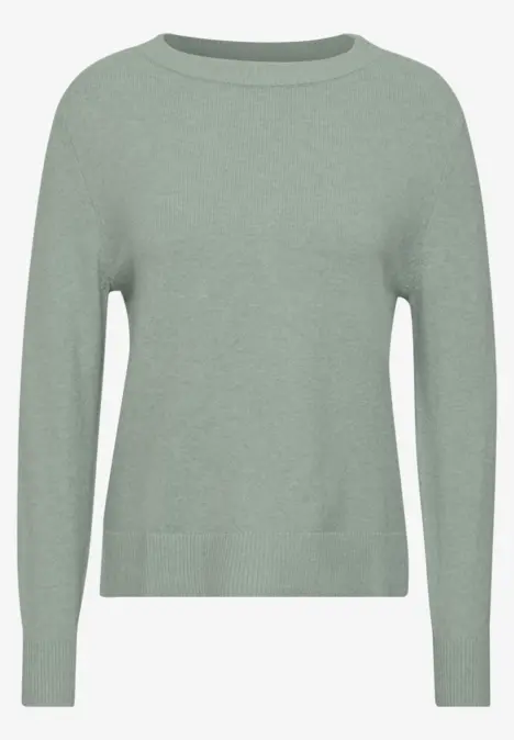Hellgrüner, langärmliger Pullover mit Rundhalsausschnitt.