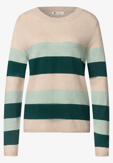 Beigen Pullover mit breiten grünen Streifen, Rundhalsausschnitt, langärmlig.