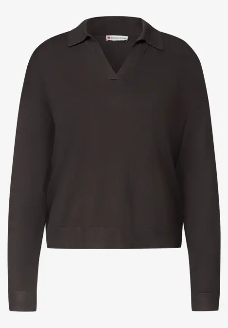 Dunkelgrauer Pullover mit V-Ausschnitt und Kragen, langärmlig und schlicht.