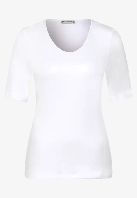 Weißes T-Shirt mit kurzen Ärmeln und Rundhalsausschnitt.