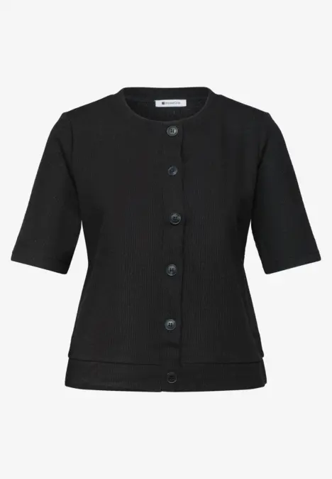 Schwarze, kurzärmelige, taillierte Strickjacke mit Rundhalsausschnitt und Knopfleiste.