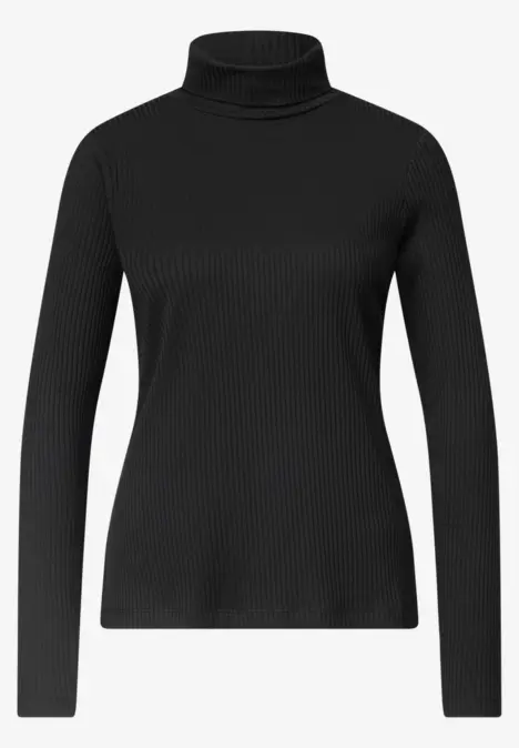 Schwarzer Rollkragenpullover aus Rippstrick mit langen Ärmeln.