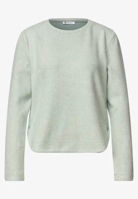 Hellgrüner Strickpullover mit Rundhalsausschnitt und langen Ärmeln, legerer Schnitt.
