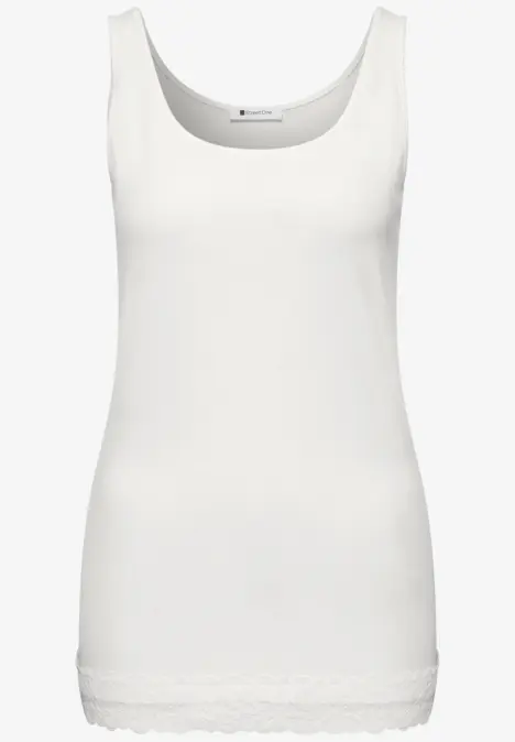 Weißes ärmelloses Tanktop mit Rundhalsausschnitt und feiner Spitzenkante am Saum.
