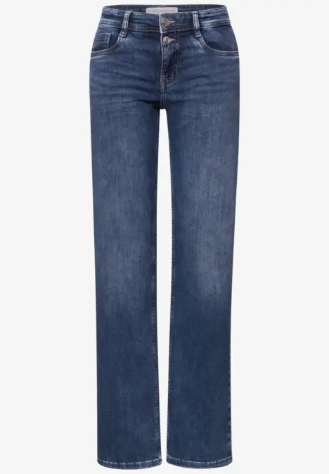 Blaue Jeanshose mit geradem Schnitt und Taschen.