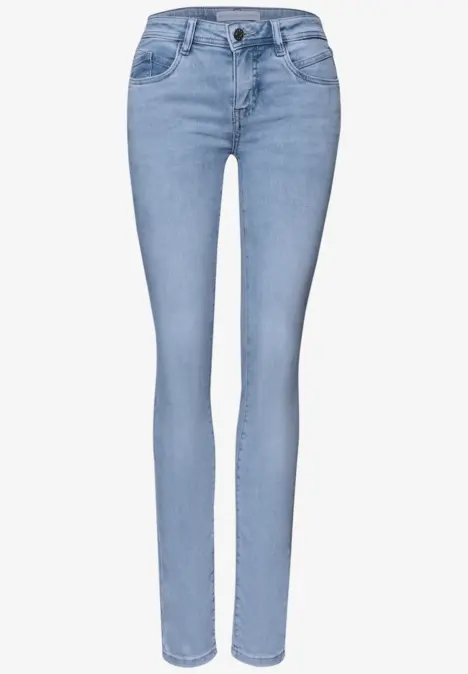 Hellblaue Damen-Skinny-Jeans mit engem Schnitt und mittelhohem Bund.