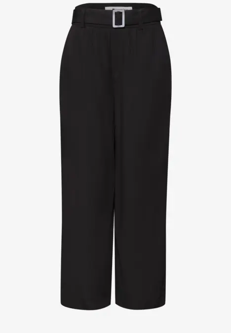 Schwarze, hoch taillierte Paperbag-Hose mit weitem Bein und Gürtel.