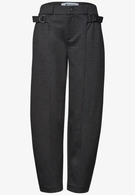 Dunkelgraue, gerade geschnittene Hose mit hoher Taille, seitlichen Schnallen und feinem Strukturmuster.