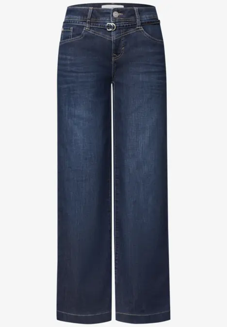 Jean large bleu foncé à taille haute, passants de ceinture et poches latérales.