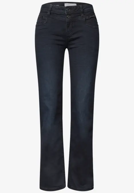 Dunkelblaue Bootcut-Jeans mit mittlerer Taille, fünf Taschen und leicht ausgestelltem Bein.