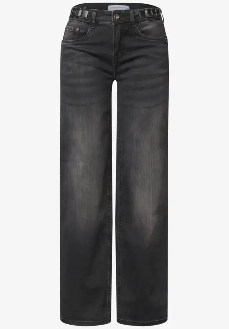 Schlichte schwarze Jeans mit geradem Bein, fünf Taschen und dezenter Waschung.