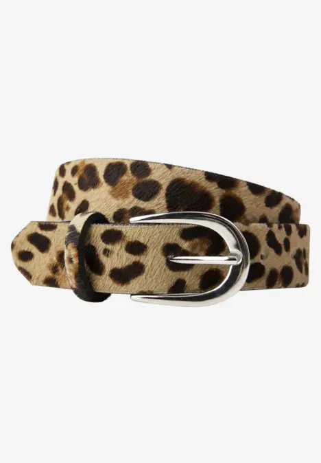Gürtel mit Leopardenmuster und silberner Schnalle.