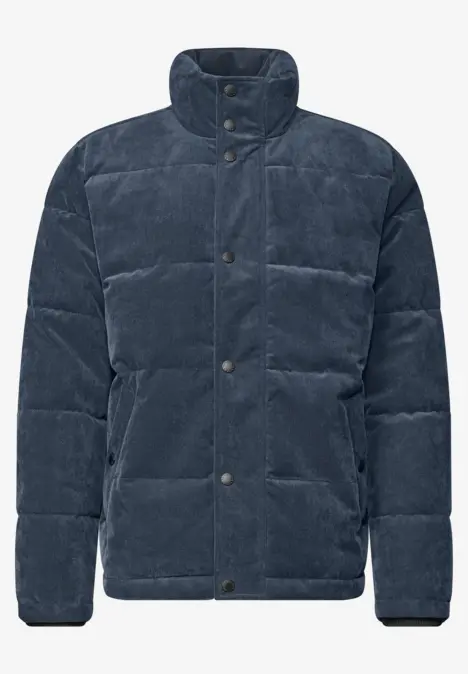 Dunkelblaue, wattierte Jacke mit Stehkragen und Druckknöpfen.