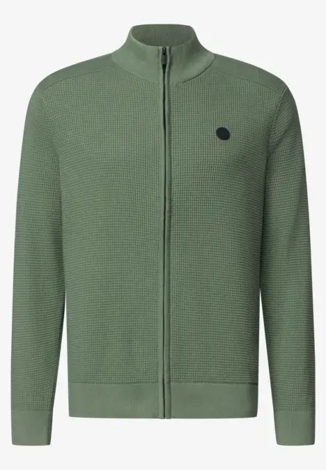 Grüner Reißverschluss-Strickcardigan mit Stehkragen und kleinem schwarzem Logo auf der Brust.