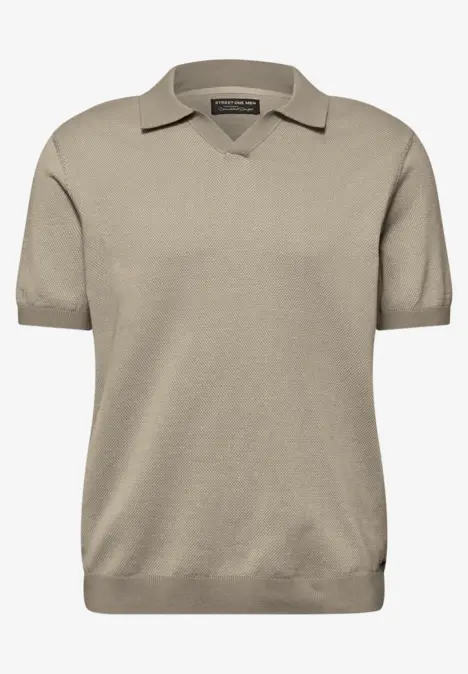 Beige Kurzarm-Polo aus Feinstrick mit geradem Saum und umgeschlagener Knopfleiste.