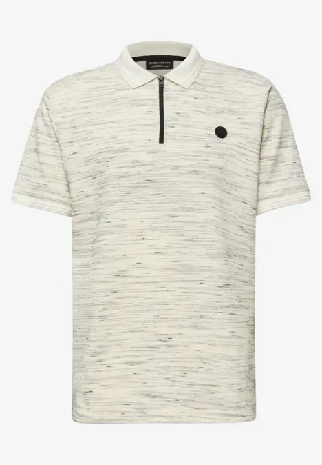 Kurzärmeliges, hellgraues Polo-Shirt mit melierter Optik, kurzem Reißverschluss und schwarzem Brustemblem.