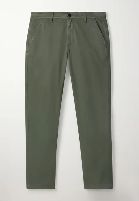 Dunkelgrüne Chinohose mit geradem Bein und seitlichen Eingrifftaschen.