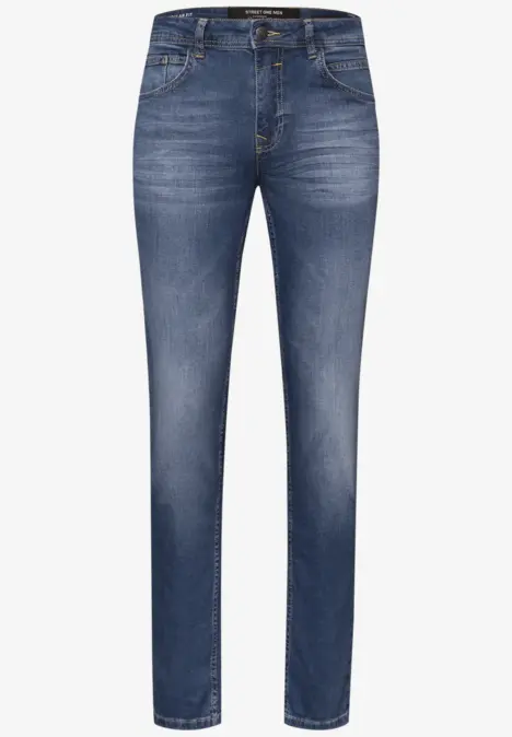 Helle blaue Jeans mit geradem Schnitt und klassischen Taschen