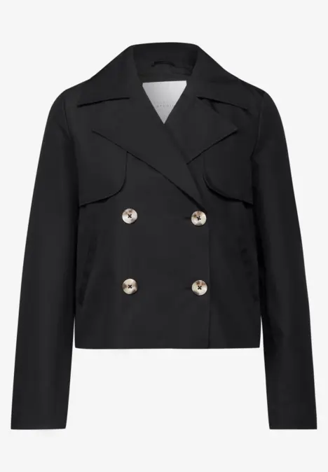Schwarze, kurze Jacke mit doppelter Knopfreihe und breitem Kragen.