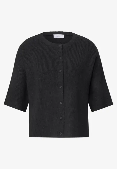 Cardigan noir à manches courtes, col rond et patte de boutonnage.
