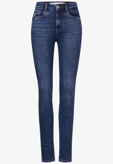 Blaue Skinny-Jeans mit klassischem Schnitt und fünf Taschen.