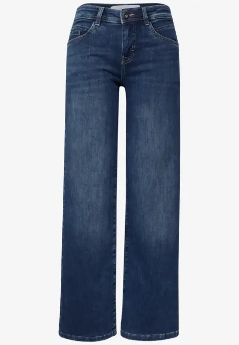 Jean bleu foncé droit taille haute, poches latérales et arrière, style classique.
