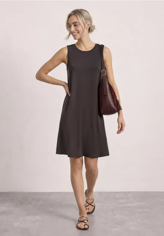 Knielanges Kleid mit Rundhals und Knopfdetail