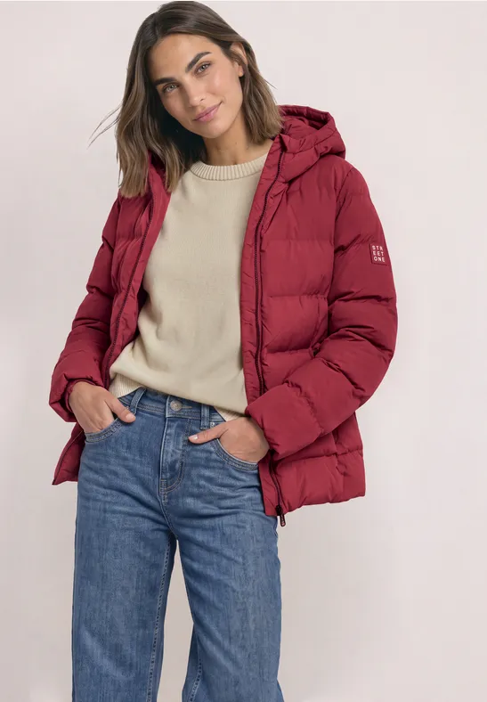 Kurze Jacke mit geklebter Steppung