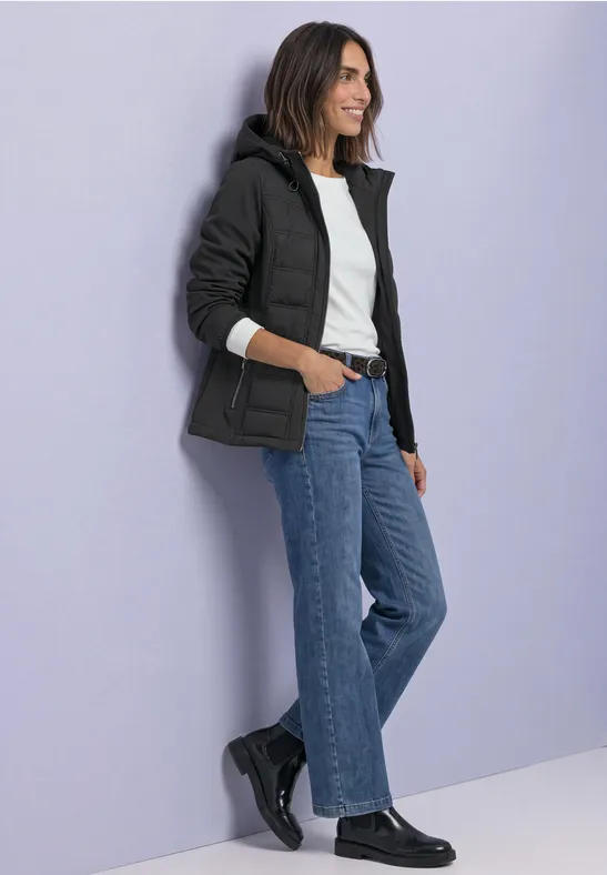 Softsheljacke mit Kapuze und Steppdetails
