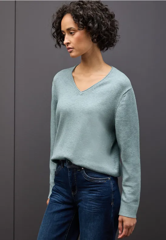 Thumbnail - Kuscheliger V-Neck Pullover
