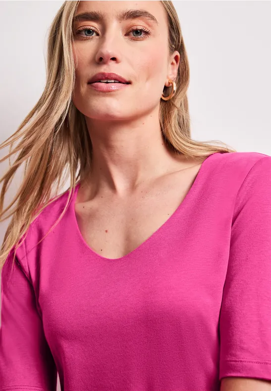 Basic T-Shirt mit V-Neck in Unifarbe Pink