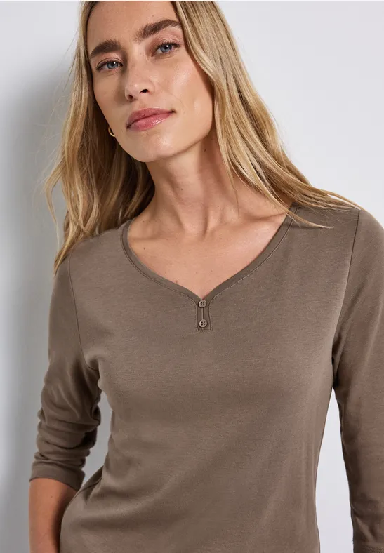 Thumbnail - Street One Frauen Basic Shirt mit Knopfdetail in Braun, Gr: 40