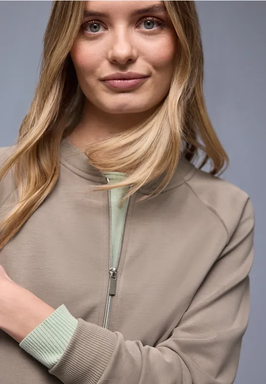 Thumbnail - Street One Frauen Silk-Look Jacke mit Zipper in Braun, Gr: 38