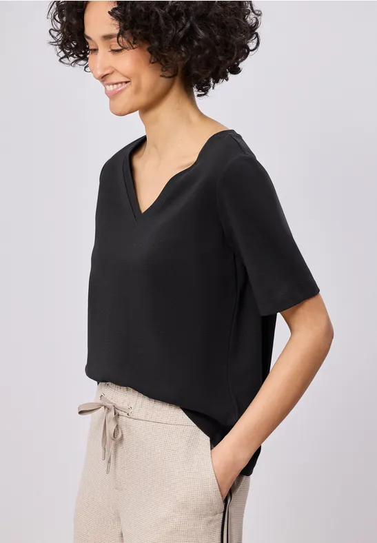 Street One Frauen Basic T-Shirt mit V-Neck in Unifarbe in Schwarz, Gr: 38