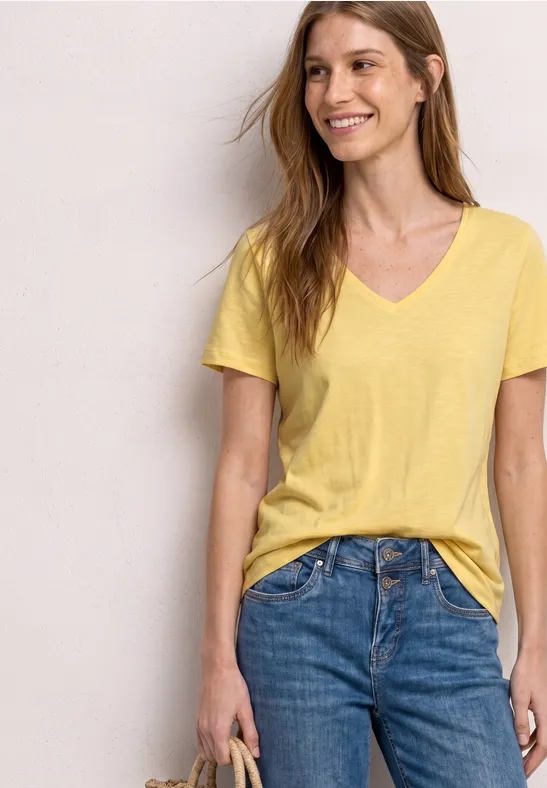 Basic T-Shirt mit V-Neck in Unifarbe
