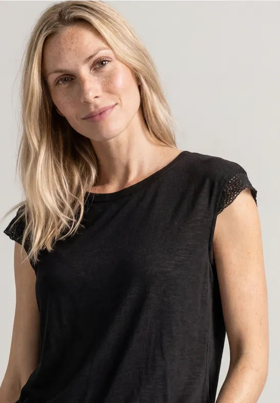 Dropped Shoulder Shirt mit Crochet Details
