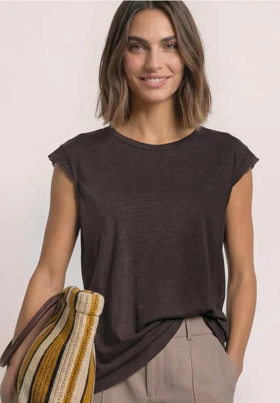 Dropped Shoulder Shirt mit Crochet Details