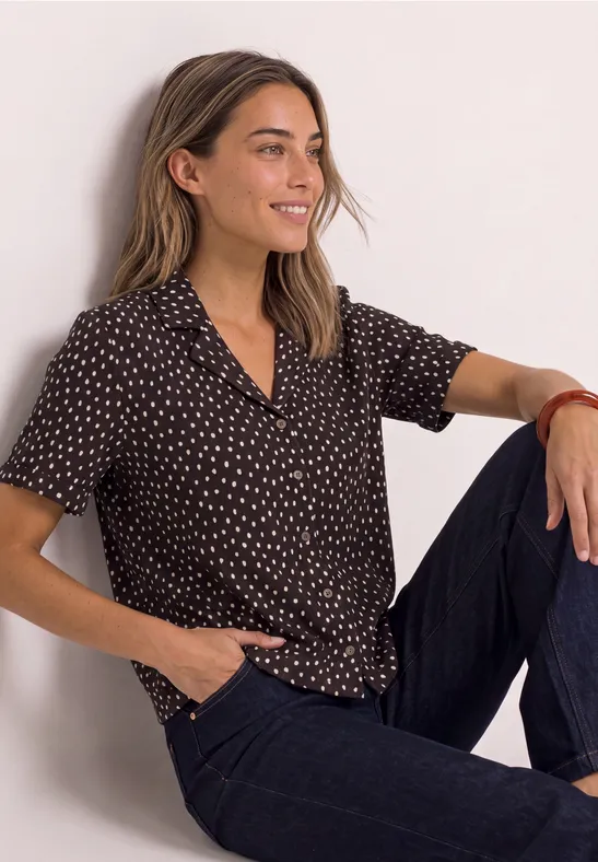 Shirt mit Strukturmix und Knopfleiste