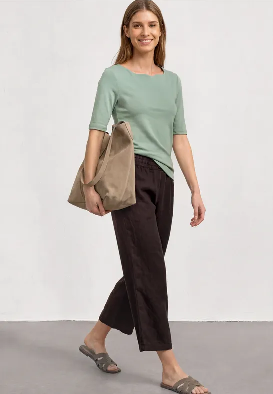 T-Shirt mit Wavy Neckline in Unifarbe