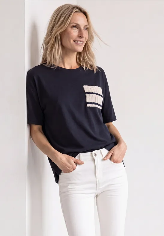 T-Shirt mit Rundhals und Brusttasche