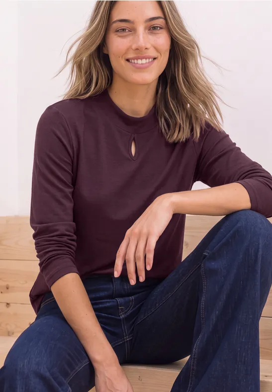 Shirt mit Turtle Neck und Schlitzdetail