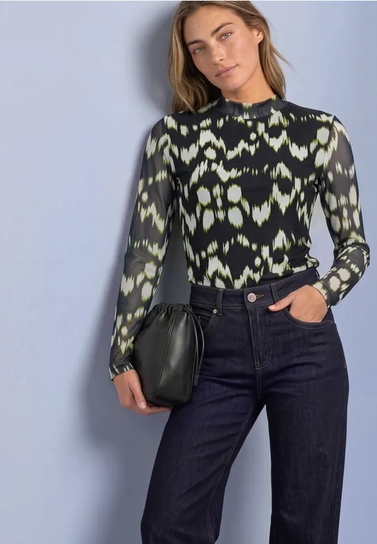 Shirt van mesh met col en print