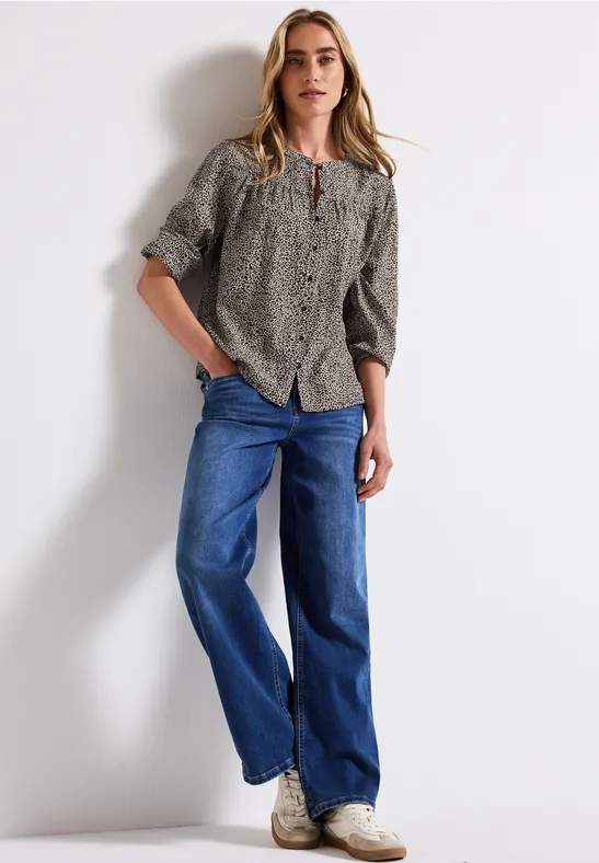 Thumbnail - Street One Frauen Strukturbluse mit Leo-Muster in Beige, Gr: 46