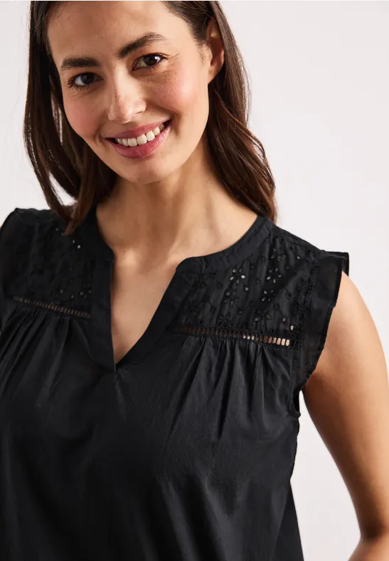 Street One Frauen Blusentop mit Split Neck und Shiffleydetails in Schwarz, Gr: 46